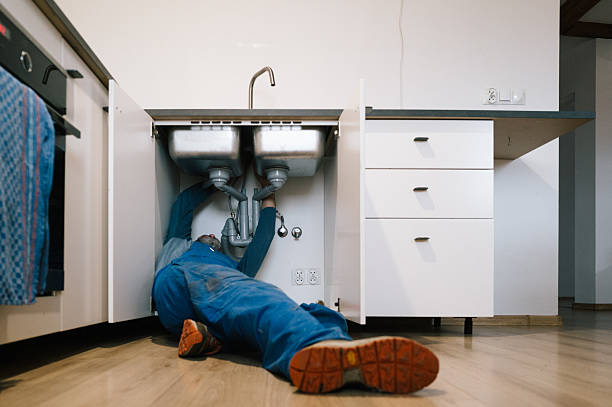 Professional Leak Detection technician working in La Conner, WA